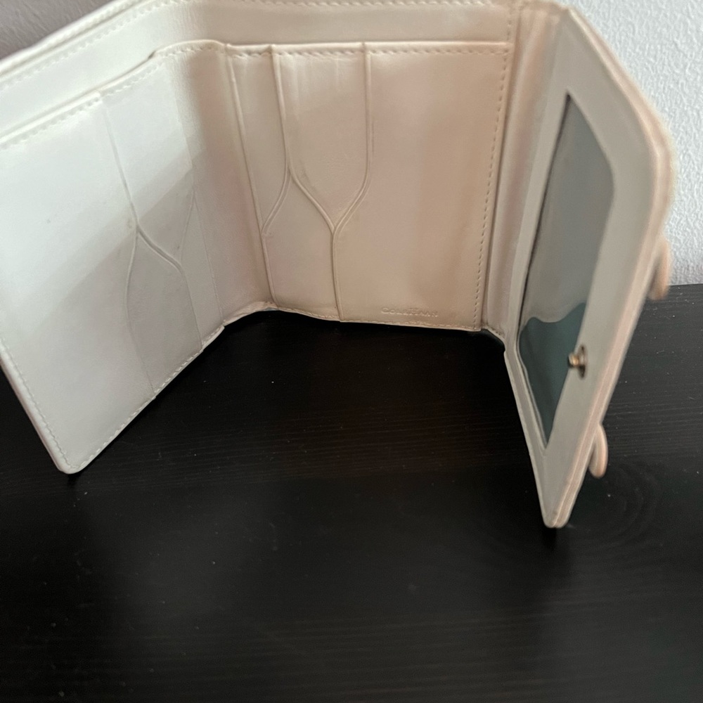 Wallets - Picture 3 of 11